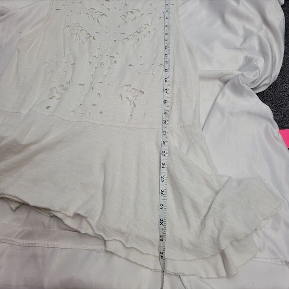 FREE PEOPLE white peplum cutout flowy tunic top with keyhole back L - Picture 8 of 8